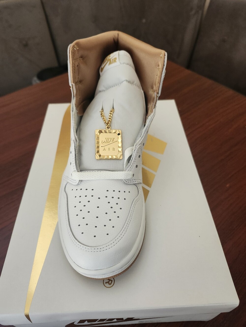Nike Air Jordan 1 Retro OG High Shoes White Metallic Gold FD2596-107 New in Box
